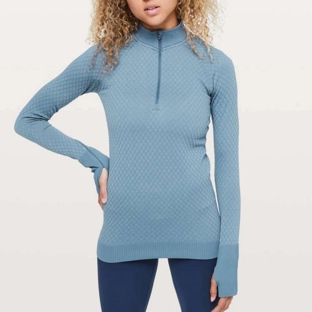 Lululemon‎ Rest Less 1/2 Zip Slate Blue White SLBU/WHT Size 6 LW3BE2S Thumbholes